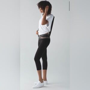 Lululemon Wunder Under Crop III size 6